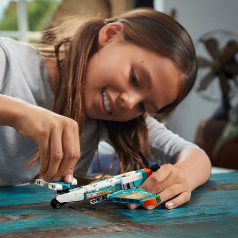 LEGO® Technic Yarış Uçağı 42117 - Çocuklar için Oyuncak Uçak Yapım Seti (154 Parça)