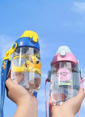 Vagonlife Uzspace VGN2201 Mavi Galactic Pipetli 500 Ml Boyun Askılı Tritan Çocuk Su Matarası -Kutulu