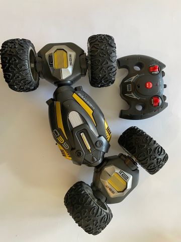 CTOYS Işıklı Sesli Uzaktan Kumandalı 360 Derece Dönebilen Araç Siyah
