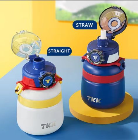 TKK 600ml Pipetli/Pipetsiz Kullanım Askılı Paslanmaz Çelik Termos Matara (The Hulk)