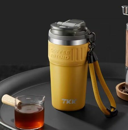 TKK 630ml Pipetli/Pipetsiz Kullanım Askılı Paslanmaz Çelik Mug (Yellow)
