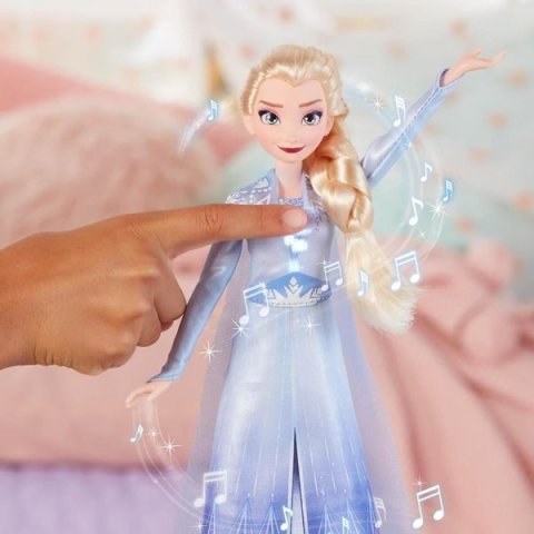 Hasbro Frozen 2 Şarkı Söyleyen Elsa