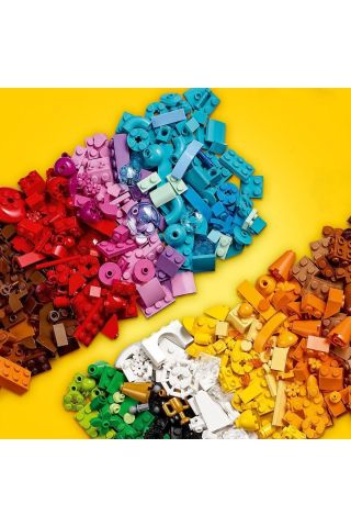 ® Classic Yaratıcı Parti Kutusu 11029 - 5 Yaş ve Üzeri Çocuklar için Yapım Seti (900 Parça)