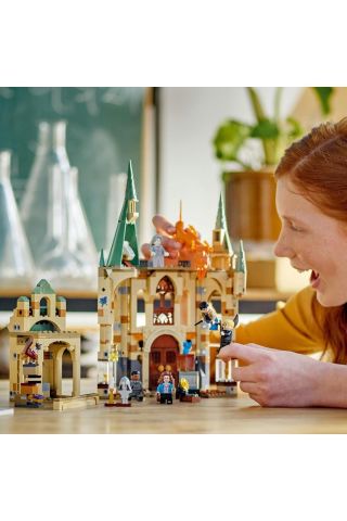 ® Harry Potter™ Hogwarts™: İhtiyaç Odası 76413 - Yaratıcı Oyuncak Yapım Seti (587 Parça)
