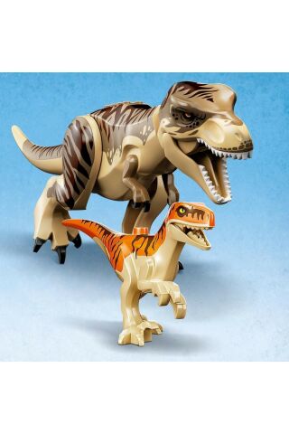 ® Jurassic World T. rex ve Atrociraptor Dinozor Kaçışı 76948 - Oyuncak Yapım Seti (466 Parça)