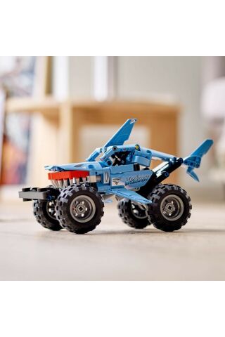 ® Technic Monster Jam™ Megalodon™ 42134 - Koleksiyonluk Model Yapım Seti (260 Parça)