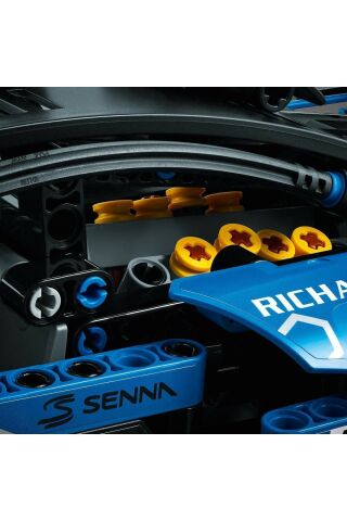 ® Technic McLaren Senna GTR™ 42123 - Yetişkinler İçin Koleksiyonluk Model Yapım Seti (830 Parça)
