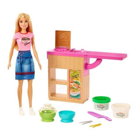 Barbie Noodle Yapıyor Oyun Seti Ghk43