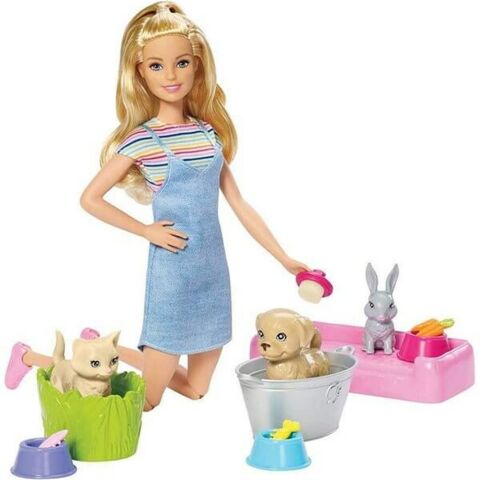 Barbie ve Hayvanları Banyo Eğlencesinde Oyun Seti