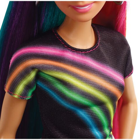 Barbie Gökkuşağı Renkli Saçlar Bebeği FXN96