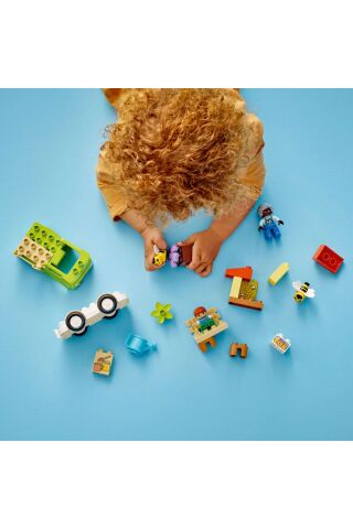 ® DUPLO® Kasabası Arıların ve Arı Kovanlarının Bakımı 10419 - Yapım Seti (22 Parça)