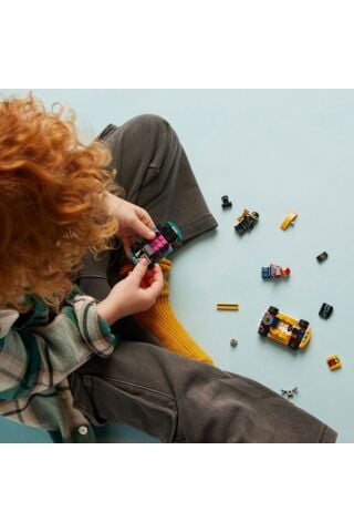 ® City Go-Kartlar ve Yarış Sürücüleri 60400 - Yaratıcı Oyuncak Yapım Seti (99 Parça)