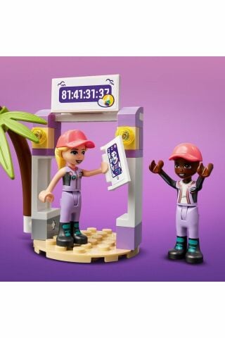LEGO® Friends Stephanie’nin Yelkenli Macerası 41716-7 Yaş ve Üzeri Oyuncak Yapım Seti (309 Parça)