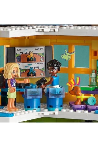 ®  Friends Heartlake City Toplum Merkezi 41748