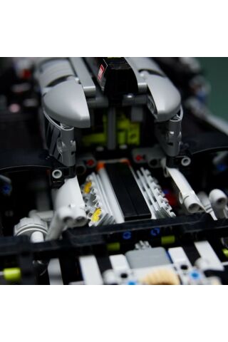 Technic Peugeot 9x8 24h Le Mans Hybrid Hypercar 42156
