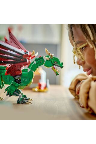 ® Creator 3’ü 1 Arada Orta Çağ Ejderhası 31161 - 9 Yaş ve Üzeri Yapım Seti (715 Parça)