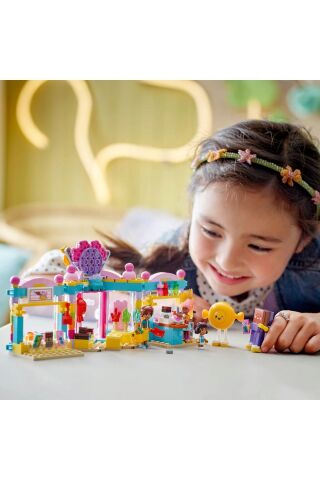 ® Friends Heartlake City Şekerci Dükkanı 42649 - 6 Yaş ve Üzeri Yapım Seti (376 Parça)