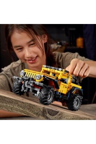 ® Technic Jeep® Wrangler 42122 - Araç Sevenler İçin Koleksiyonluk Model Yapım Seti (665 Parça)