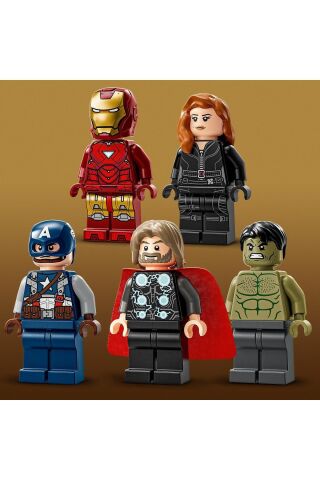 ® Marvel MARVEL Logosu ve Minifigürleri 76313 - 12+ Yaratıcı Oyuncak Yapım Seti (931 Parça)