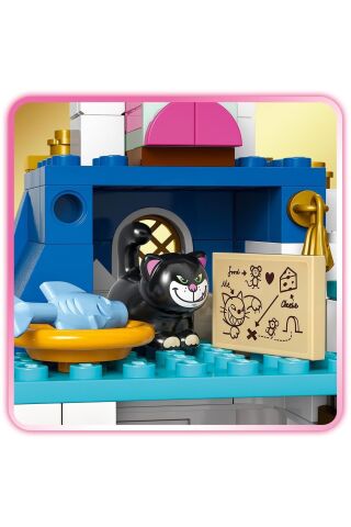 ® │ Disney Princess Sindirella’nın Şatosu ve At Arabası 43275 - 6+ Oyuncak Yapım Seti (596 Pr)