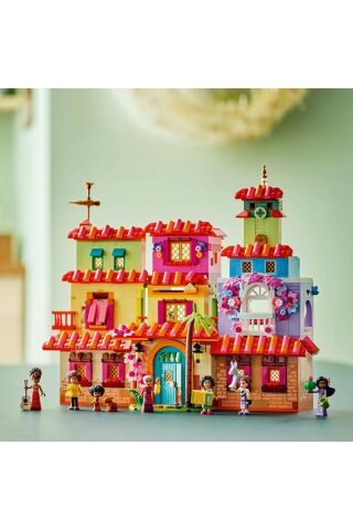 ® │ Disney Sihirli Madrigal Evi 43245 - 7+Yaratıcı Oyuncak Yapım Seti (1560 Parça)